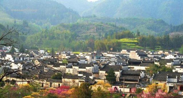 農(nóng)村自建別墅，四房一廳兩層，占地80多平方米，建有小庭院，簡(jiǎn)單舒適！