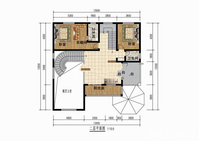 今天這位在老家農(nóng)村建了一棟三層別墅，二樓陽光房，三層大露臺(tái)，超豪華