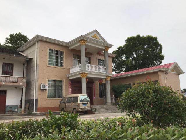 為什么大多數(shù)建在農(nóng)村的房子和效果圖不一樣？看了這個鄉(xiāng)村別墅后，我明白了