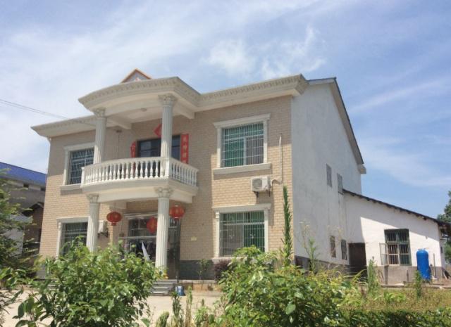 為什么大多數(shù)建在農(nóng)村的房子和效果圖不一樣？看了這個鄉(xiāng)村別墅后，我明白了
