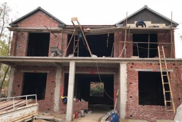 　廣東羅先生在農(nóng)村建房，一家八口，四代同堂。這種布局夠住嗎？
