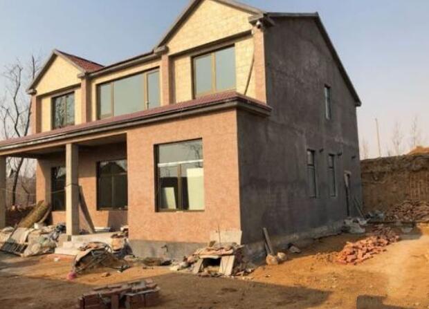 　廣東羅先生在農(nóng)村建房，一家八口，四代同堂。這種布局夠住嗎？