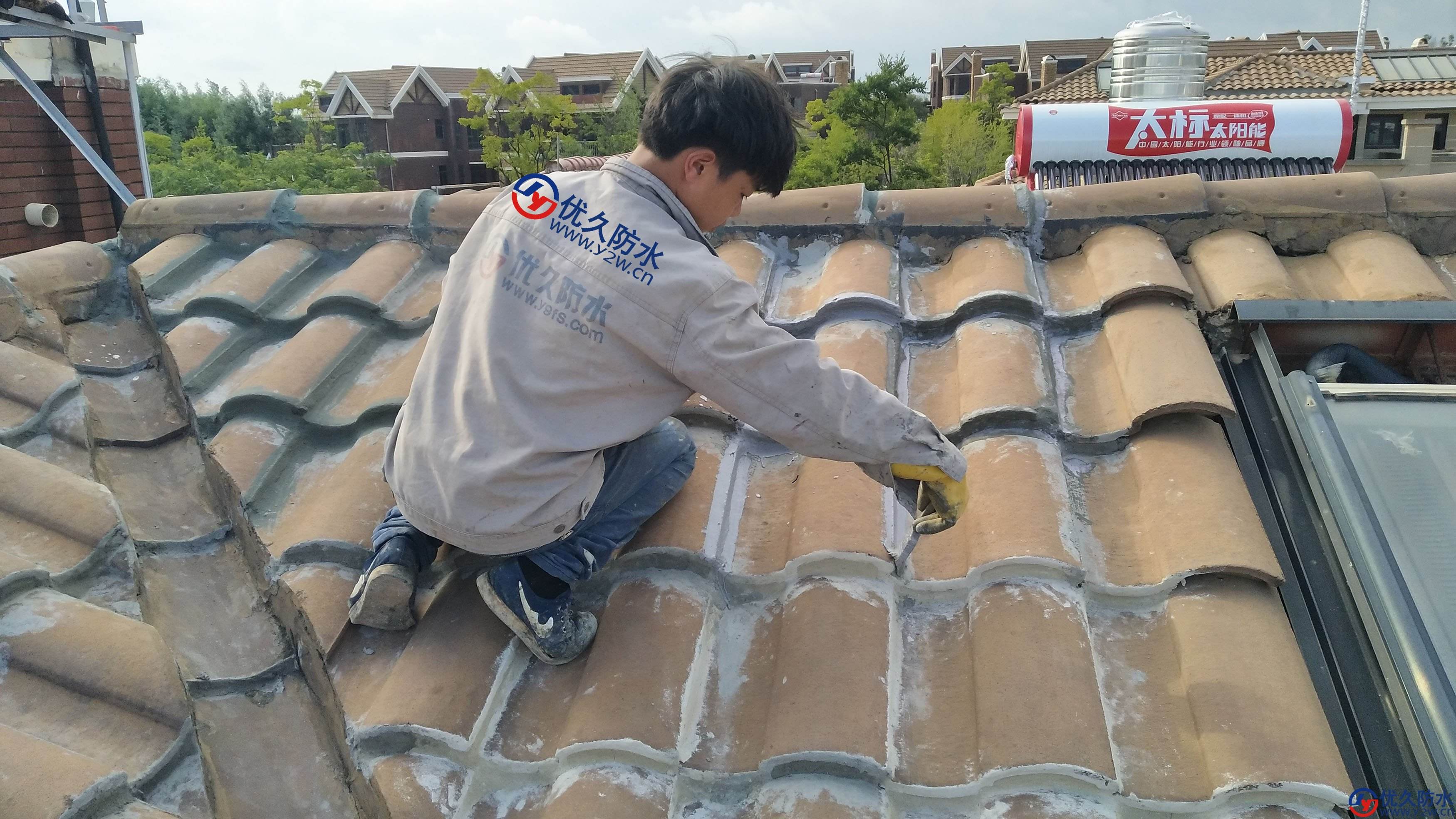 別墅屋頂防水怎么做，別墅屋頂防水施工方案