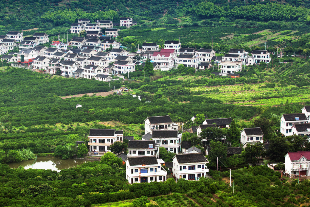 農(nóng)村自建房坐西向東最佳布局是怎樣的(農(nóng)村坐西向東的房屋風水)